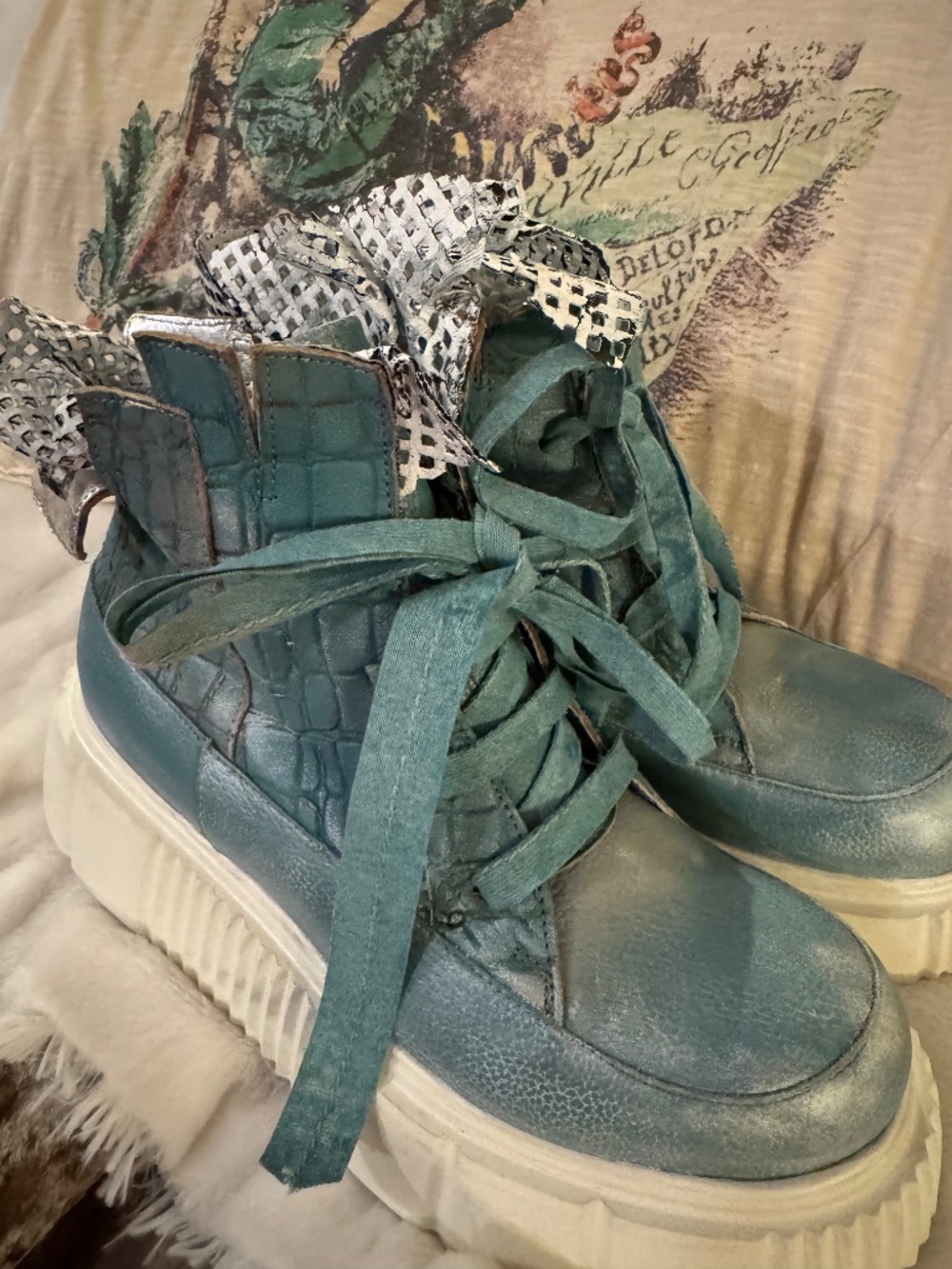 Papucei shoes + necklace - Picture 1 of 9